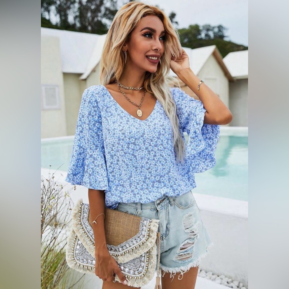 Sason Women’s Small Baby Blue Ditsy Floral Flounce Sleeve Blouse